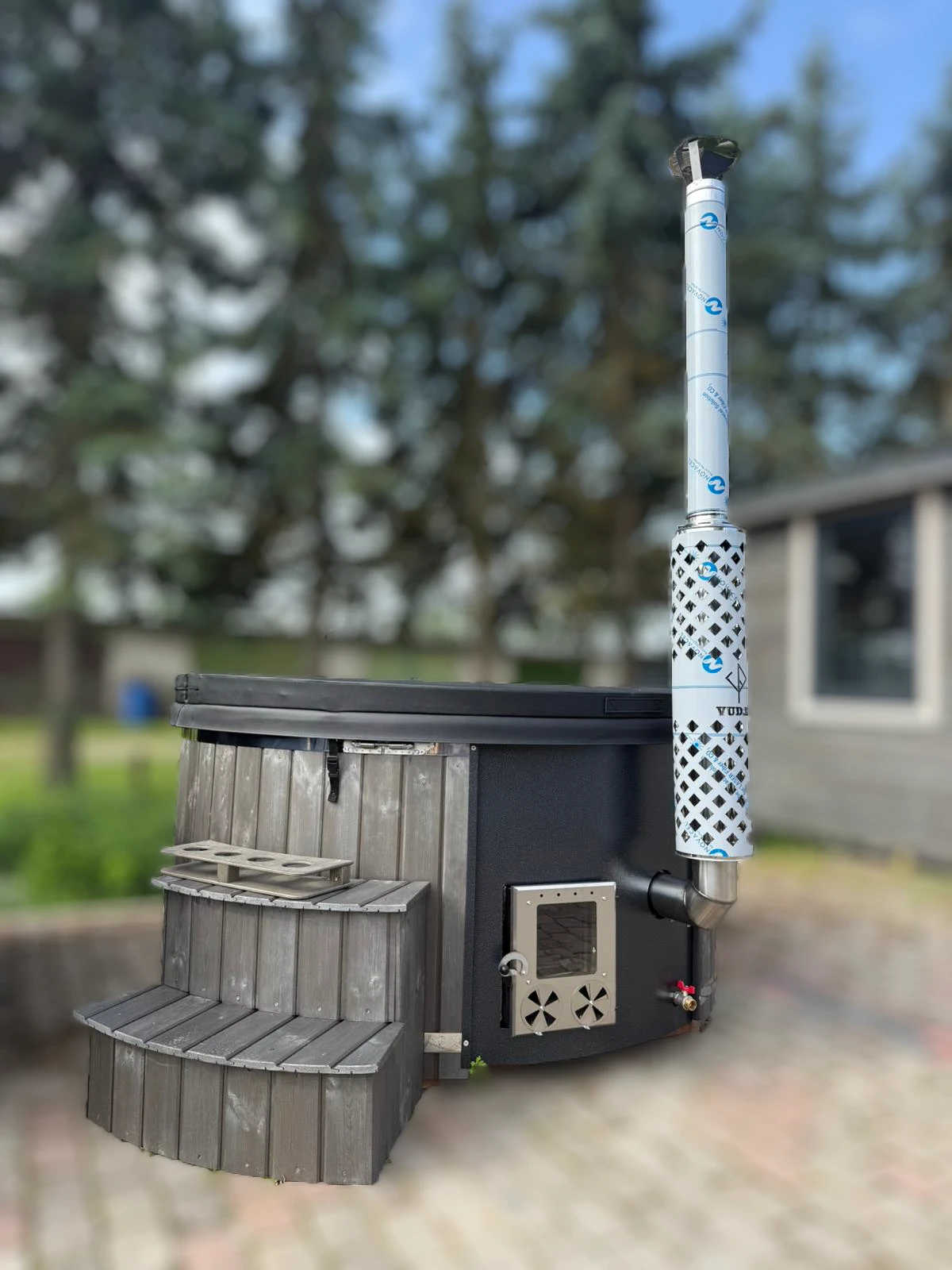 Integrated furnace hot tub